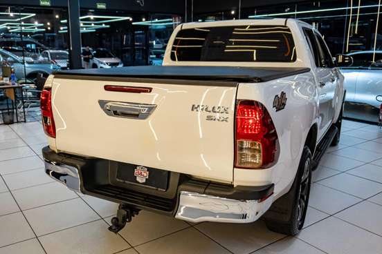 TOYOTA-HILUX-2018