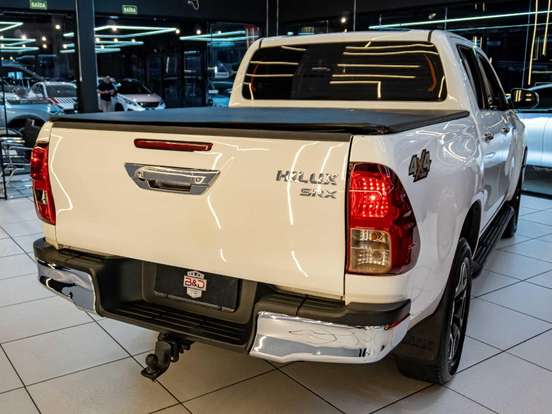 TOYOTA-HILUX-2.8 SRX 4X4 CD 16V DIESEL 4P AUTOMÁTICO TOYOTA-HILUX-2018