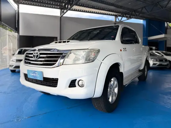 TOYOTA HILUX 3.0 SR 4X4 CD 16V TURBO INTERCOOLER DIESEL 4P MANUAL