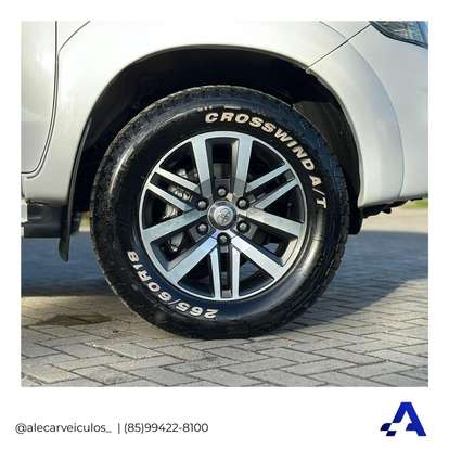 TOYOTA-HILUX-2013