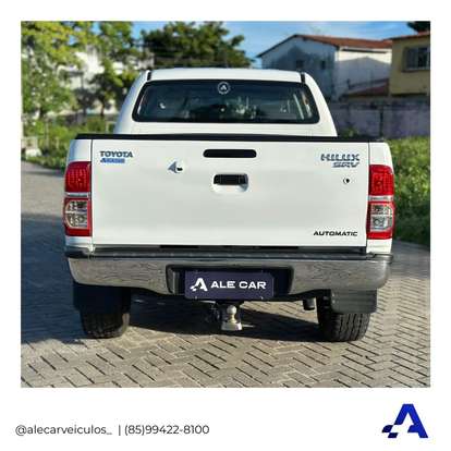 TOYOTA-HILUX-2013