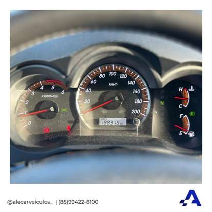 TOYOTA-HILUX-2013