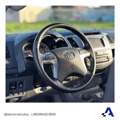 TOYOTA-HILUX-2013