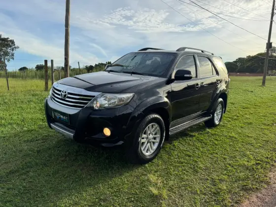 TOYOTA HILUX SW4 2.7 SR 7 LUGARES 4X2 16V FLEX 4P AUTOMÁTICO