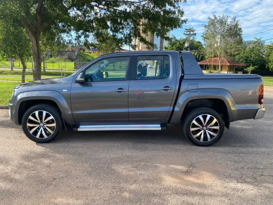 VOLKSWAGEN AMAROK 3.0 V6 TDI DIESEL HIGHLINE CD 4MOTION AUTOMÁTICO