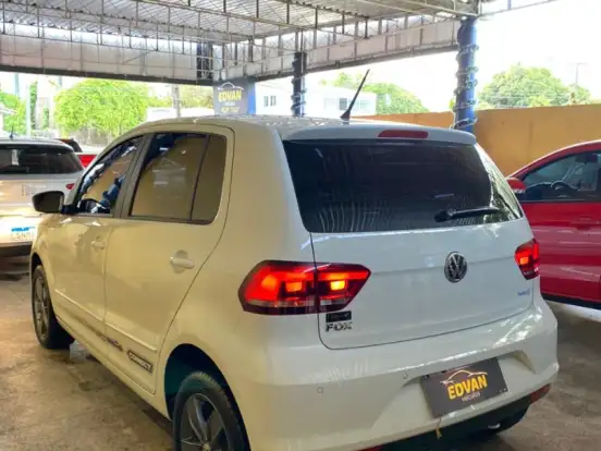 VOLKSWAGEN-FOX-1.6 MSI TOTAL FLEX CONNECT 4P MANUAL VOLKSWAGEN-FOX-2020