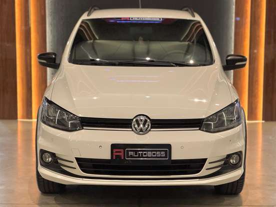 VOLKSWAGEN-FOX-2017