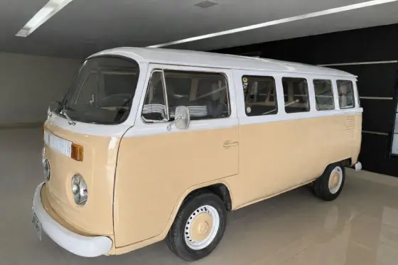 VOLKSWAGEN KOMBI 1.6 FURGÃO 8V GASOLINA 3P MANUAL