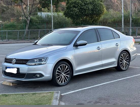 VOLKSWAGEN JETTA 2.0 TSI HIGHLINE 211CV GASOLINA 4P TIPTRONIC