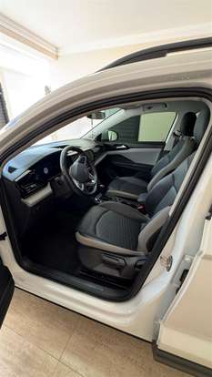 VOLKSWAGEN-TAOS-2023