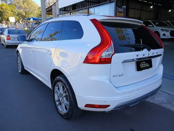 VOLVO XC60 2.0 T5 DYNAMIC FWD TURBO GASOLINA 4P AUTOMÁTICO
