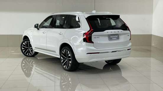 VOLVO-XC90-2025