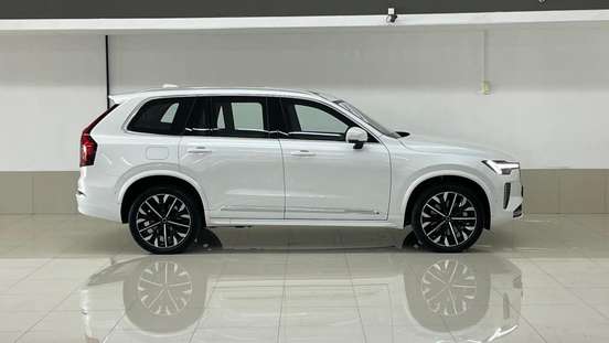 VOLVO-XC90-2025