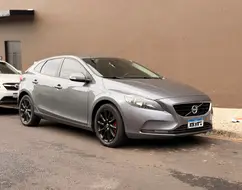 VOLVO V40 1.5 T3 KINETIC GASOLINA 4P AUTOMÁTICO VOLVO V40 1.5 T3 KINETIC GASOLINA 4P AUTOMÁTICO