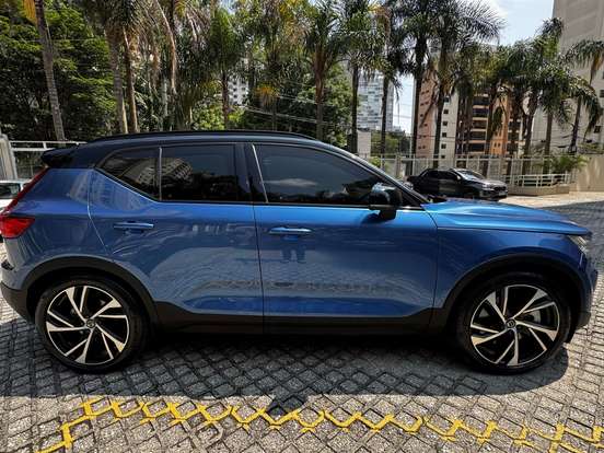 VOLVO-XC40-1.5 T5 RECHARGE R-DESIGN GEARTRONIC VOLVO-XC40-2021