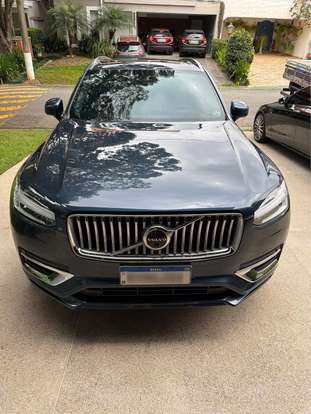 VOLVO-XC90-2023