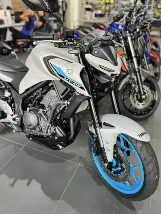 YAMAHA MT-03 CONNECTED ABS 