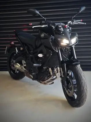YAMAHA MT-09 