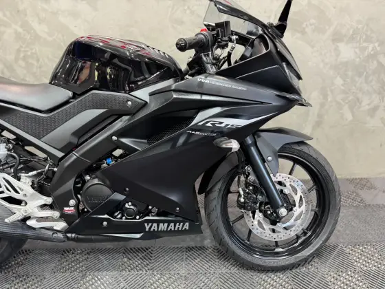 YAMAHA YZF R15 