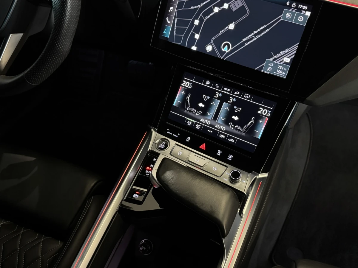 Audi E-tron — foto 16