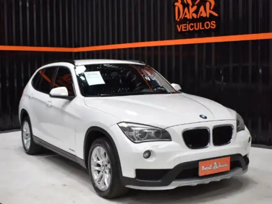 BMW-X1-2.0 20I 4X2 16V FLEX 4P AUTOMÁTICO BMW-X1-2014