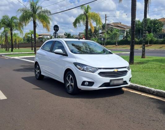 CHEVROLET ONIX 1.4 MPFI LTZ 8V FLEX 4P AUTOMÁTICO