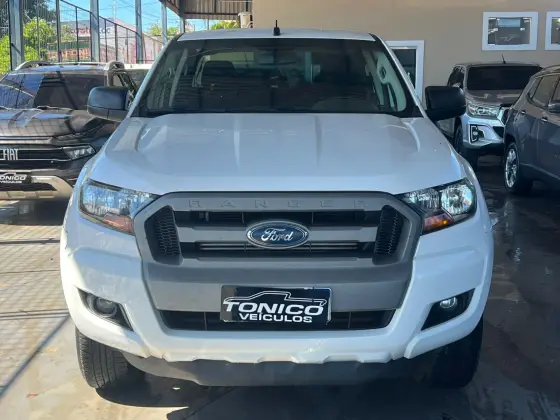 FORD RANGER 2.2 XLS 4X4 CD 16V DIESEL 4P AUTOMÁTICO