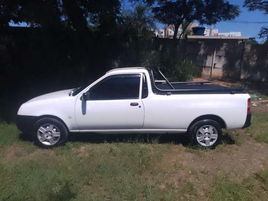 FORD-COURIER-2012