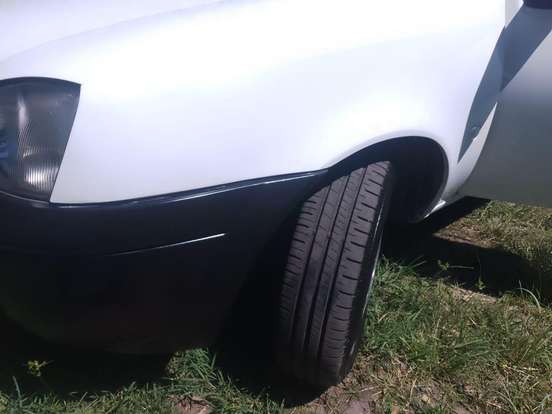 FORD-COURIER-2012