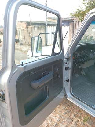 FORD-F-1000-1987