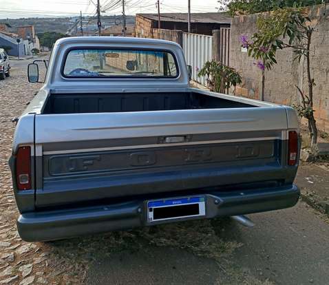 FORD-F-1000-1987