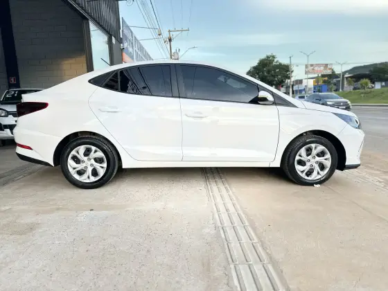HYUNDAI HB20S 1.0 12V FLEX COMFORT PLUS MANUAL