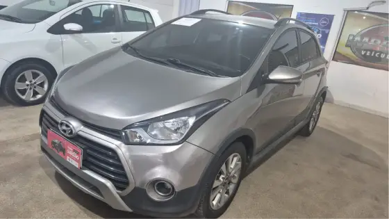 HYUNDAI HB20X 1.6 16V STYLE FLEX 4P AUTOMÁTICO