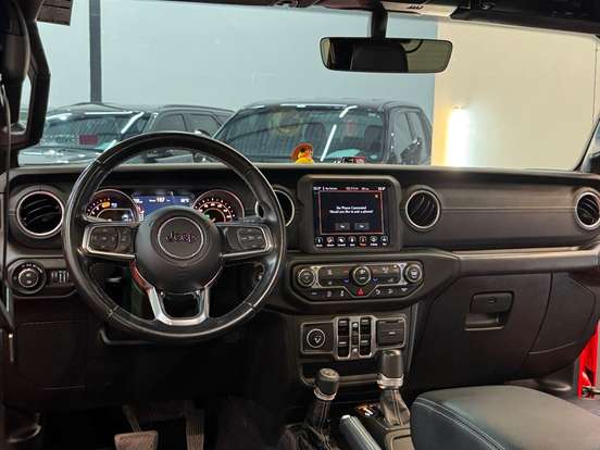 JEEP-WRANGLER-2.0 TURBO GASOLINA UNLIMITED SAHARA 4P 4X4 AT8 JEEP-WRANGLER-2019