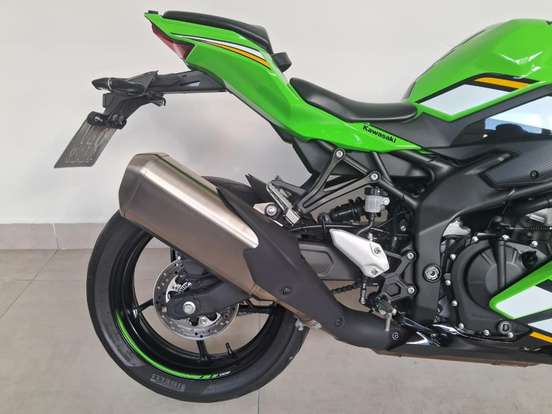 KAWASAKI-NINJA ZX-4R KAWASAKI-NINJA ZX-4R-2025