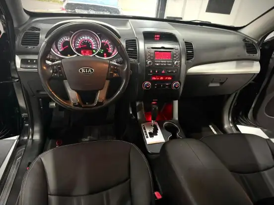 KIA-SORENTO-3.5 V6 GASOLINA EX 7L 4WD AUTOMÁTICO KIA-SORENTO-2011