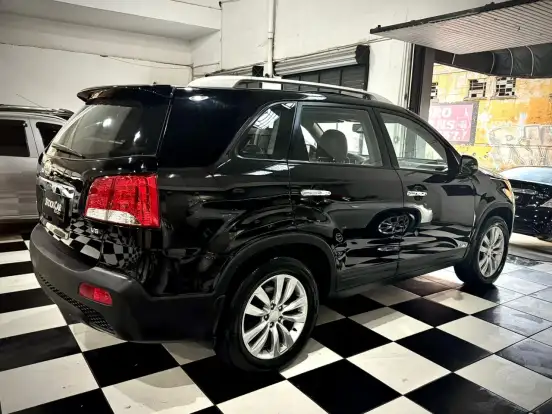 KIA-SORENTO-3.5 V6 GASOLINA EX 7L 4WD AUTOMÁTICO KIA-SORENTO-2011