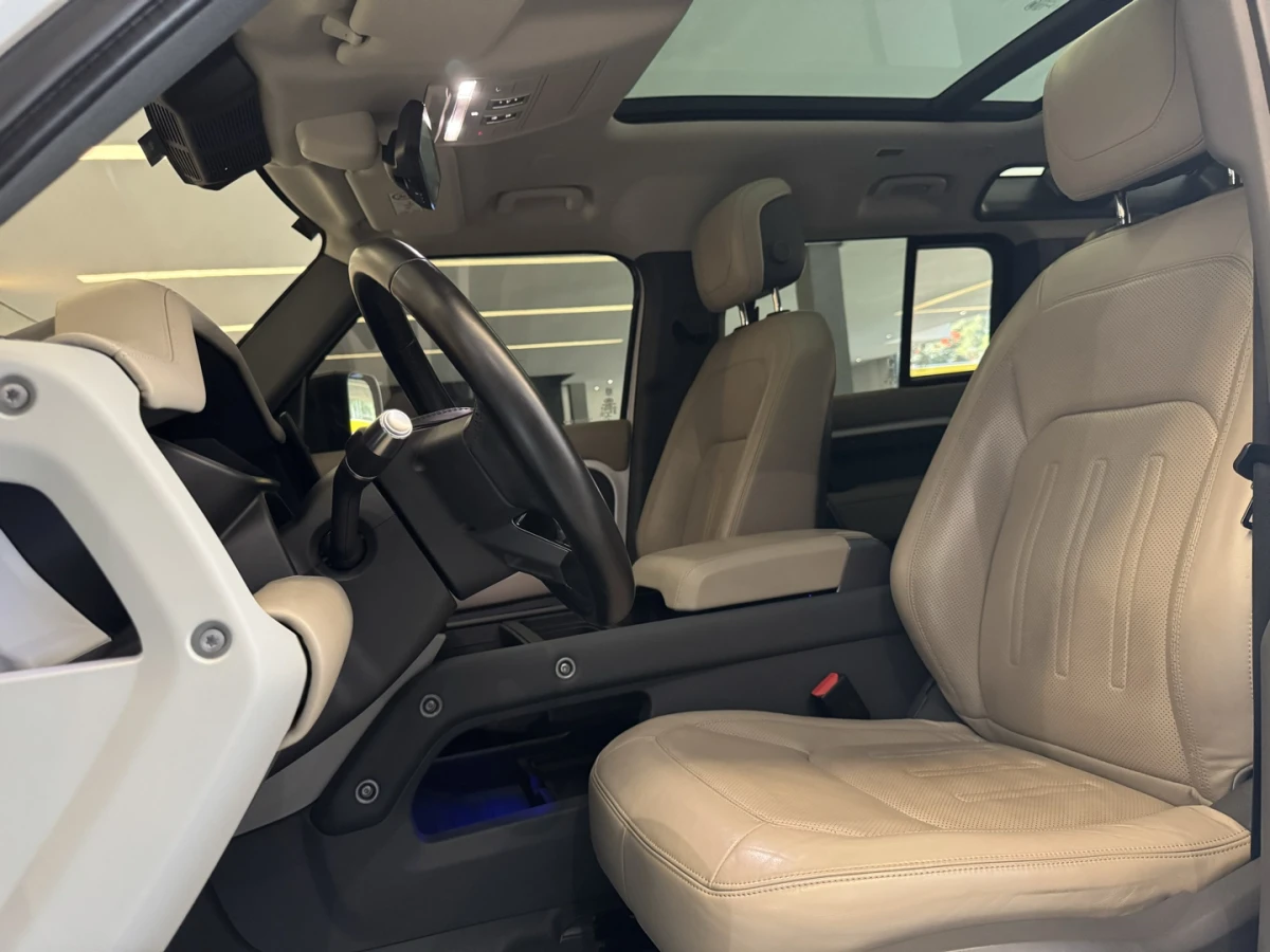 Land Rover Defender — foto 10