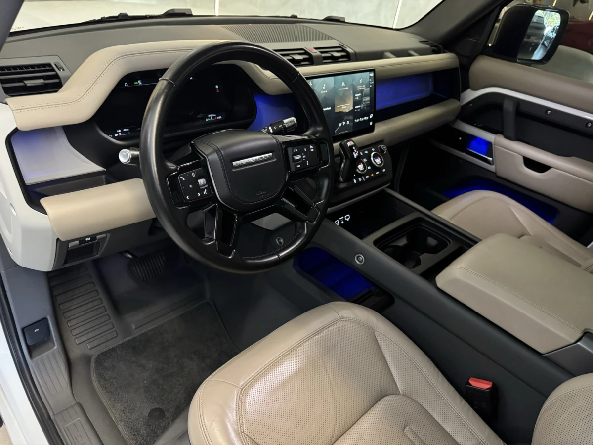 Land Rover Defender — foto 11