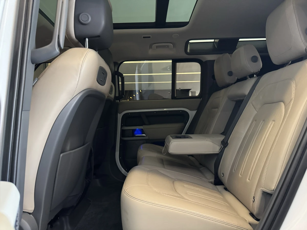 Land Rover Defender — foto 12