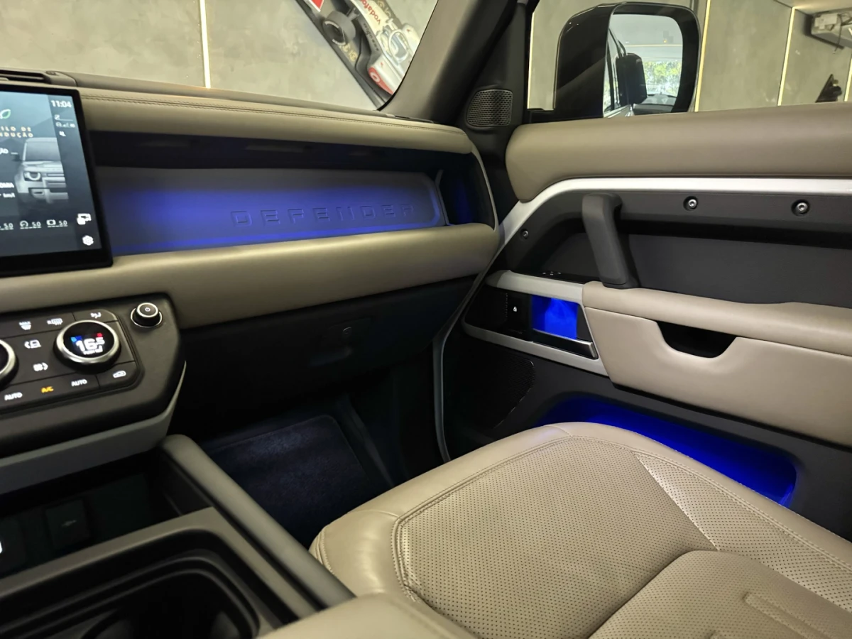 Land Rover Defender — foto 14