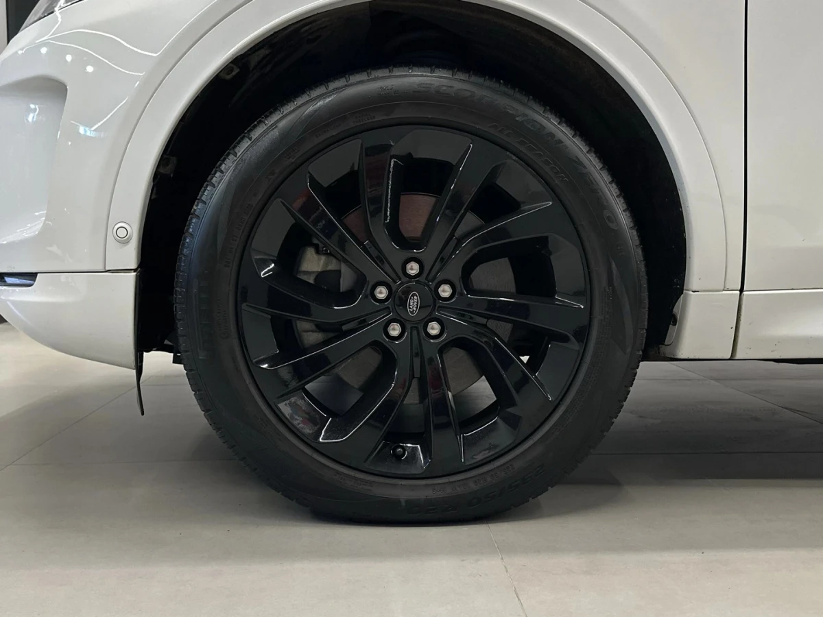 Land Rover Discovery Sport — foto 7