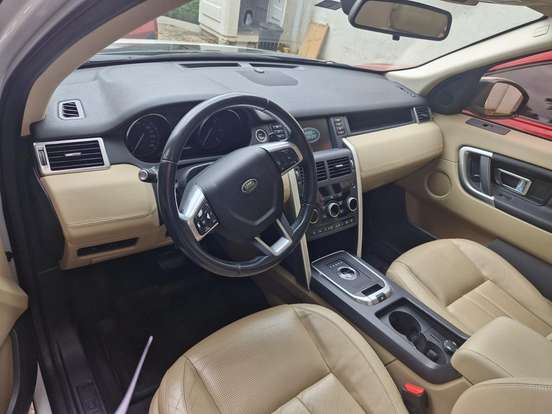 LAND ROVER-DISCOVERY SPORT-2017