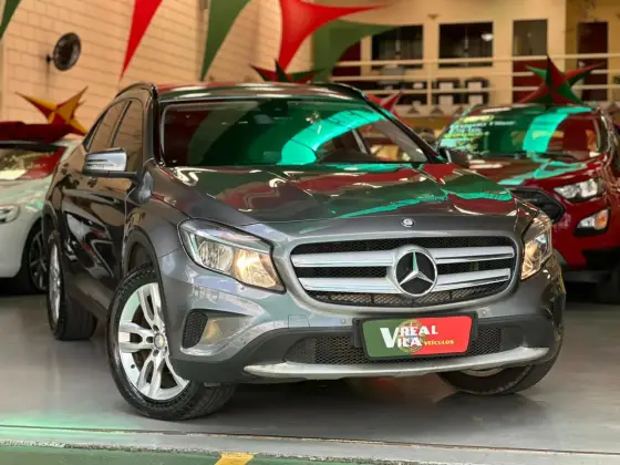 MERCEDES-BENZ GLA 200 1.6 CGI STYLE 16V TURBO FLEX 4P AUTOMÁTICO
