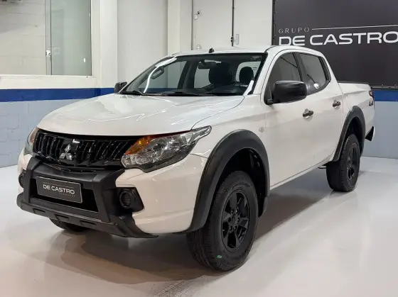 MITSUBISHI L200 TRITON 2.4 16V TURBO DIESEL SPORT GLS CD 4P 4X4 AUTOMÁTICO