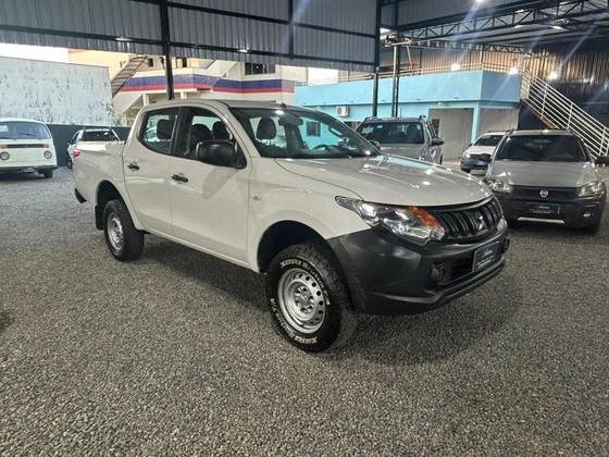 MITSUBISHI L200 TRITON 2.4 16V TURBO DIESEL GL CD 4X4 MANUAL