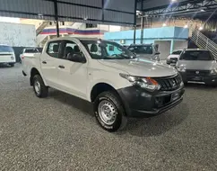 MITSUBISHI L200 TRITON 2.4 16V TURBO DIESEL GL CD 4X4 MANUAL MITSUBISHI L200 TRITON 2.4 16V TURBO DIESEL GL CD 4X4 MANUAL