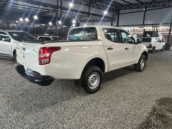 MITSUBISHI-L200 TRITON-2021