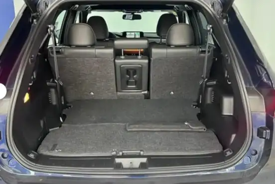 MITSUBISHI-OUTLANDER-2025