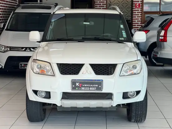 MITSUBISHI-PAJERO TR4-2.0 4X4 16V 140CV FLEX 4P AUTOMÁTICO MITSUBISHI-PAJERO TR4-2014